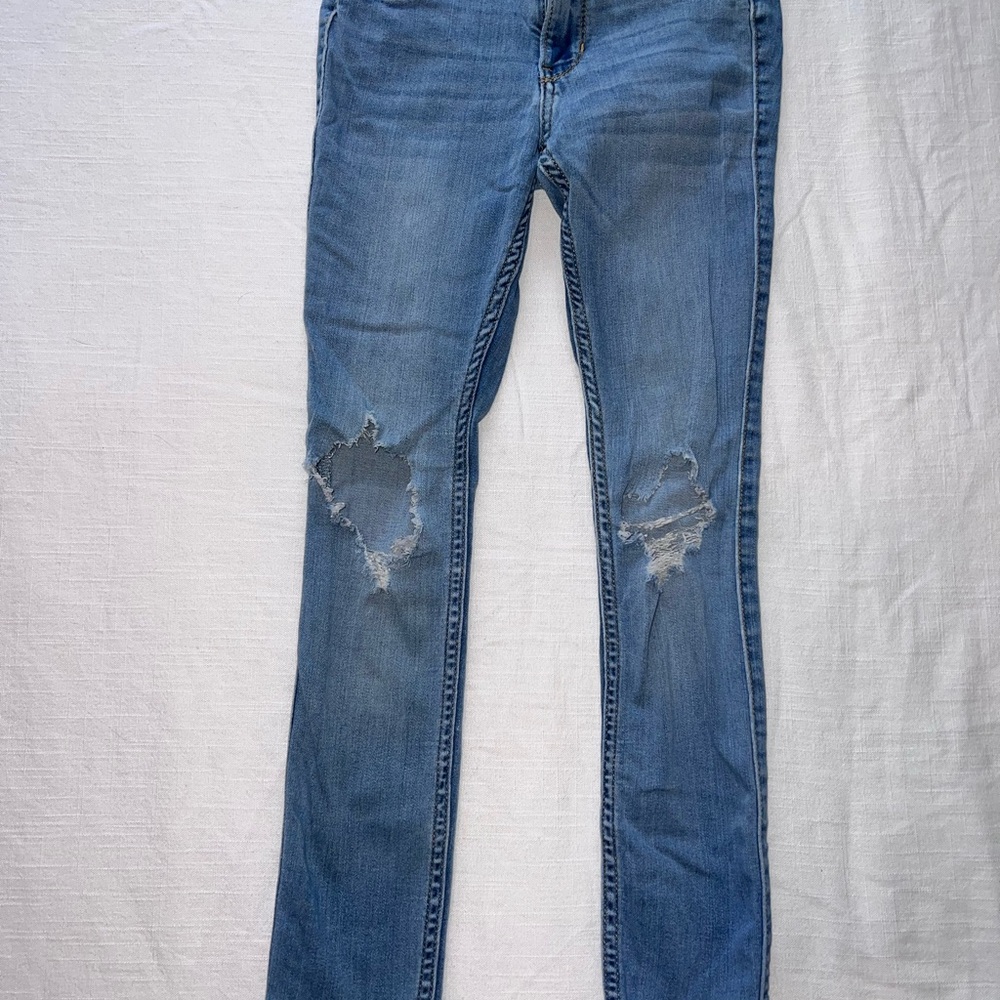 Hollister Mid-Rise Grunge Distressed Light wash Super Skinny Jean Sz 00S W23L26